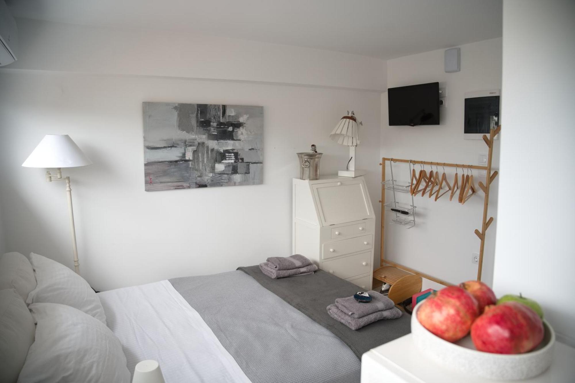 Central Aesthetic Studio With Panoramic Views Patras Luaran gambar