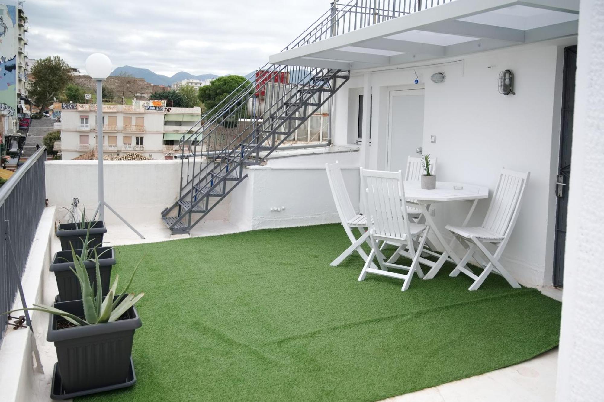 Central Aesthetic Studio With Panoramic Views Patras Luaran gambar