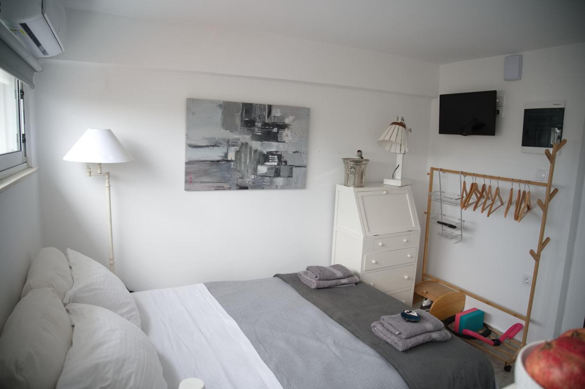 Central Aesthetic Studio With Panoramic Views Patras Luaran gambar